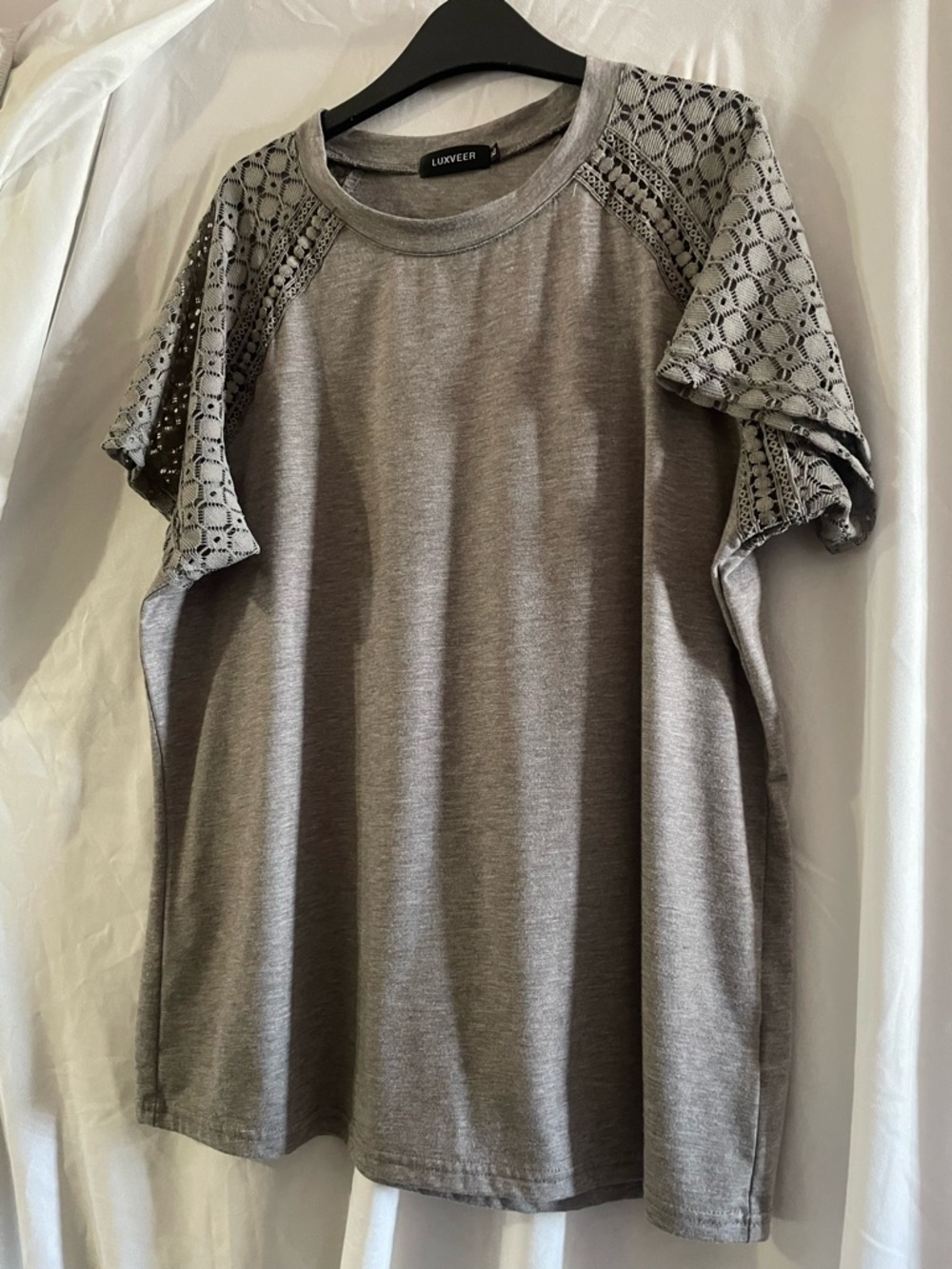 Luxveer Women's Gray Lace Sleeve Tee